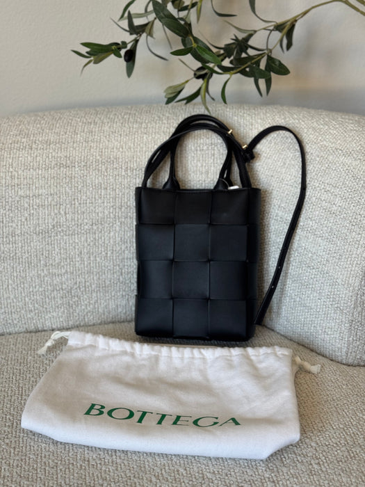 Bottega Arco Tote
