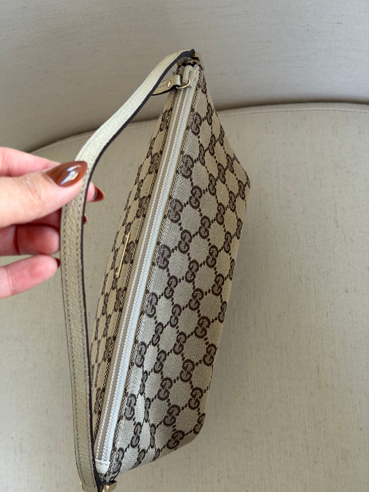 Gucci GG Beige Boat Pochette