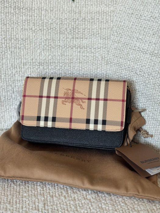 Burberry Wallet on Chain