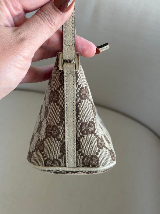 Gucci GG Beige Boat Pochette