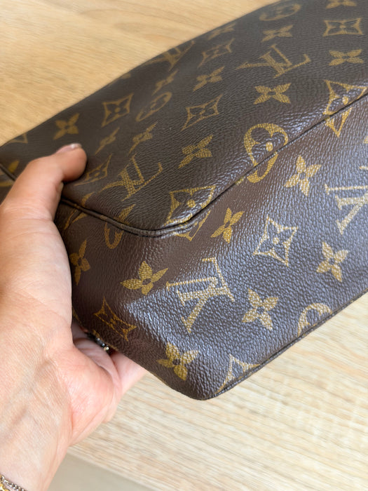 Louis Vuitton Trousse 28