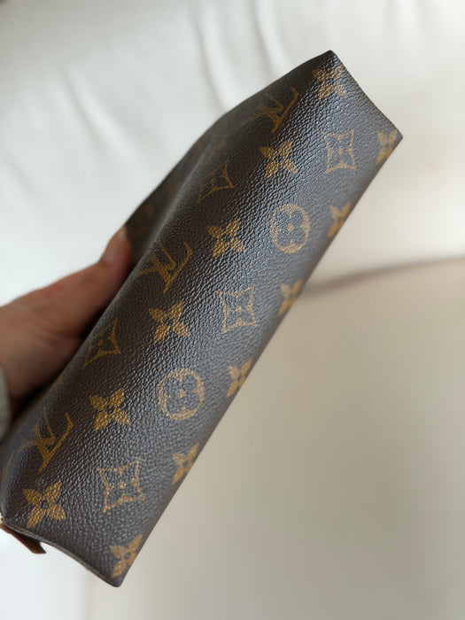 Louis Vuitton Cosmetic pouch GM