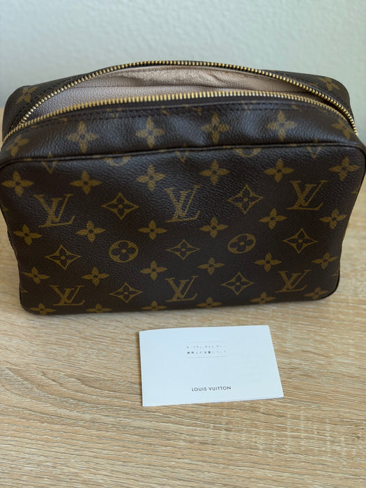 Louis Vuitton Trousse Toiletry 23