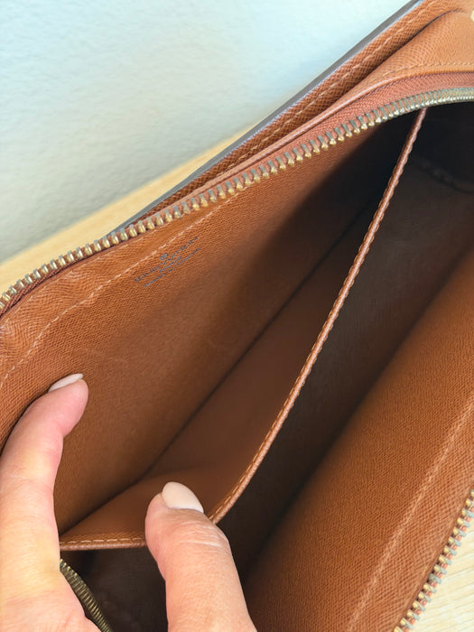 Louis Vuitton Orsay Clutch