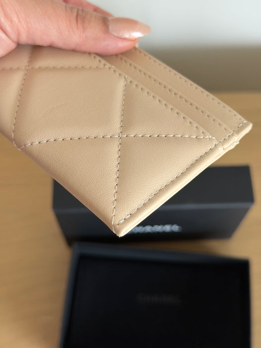 Chanel 19 Cardholder Lambskin