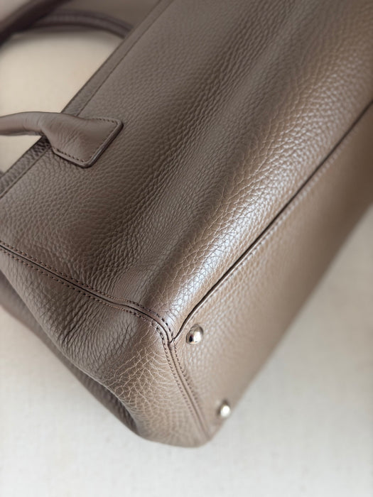 Chanel Executive Cerf East West Tote