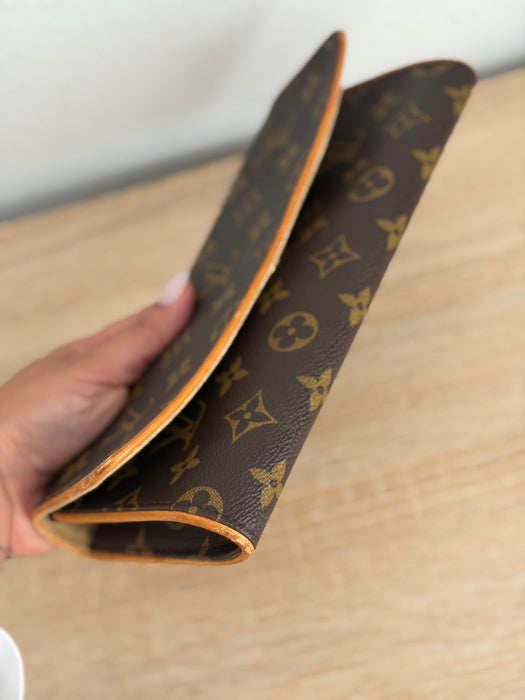 Louis Vuitton Pochette Twin GM Crossbody