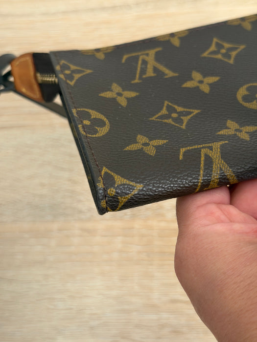 Louis Vuitton Pochette Shoulder