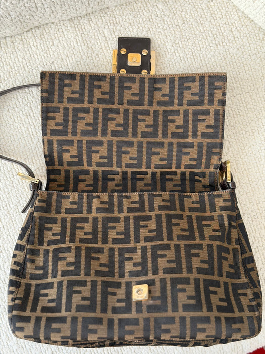 Fendi Mamma Baguette GHW