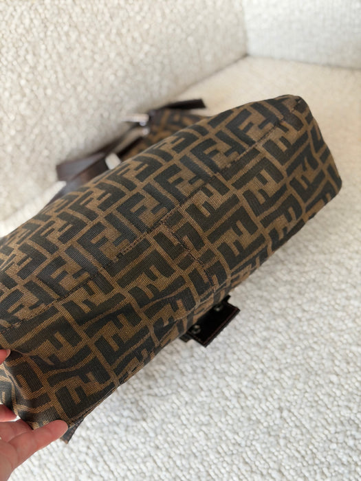 Fendi Maxi Mama Baguette