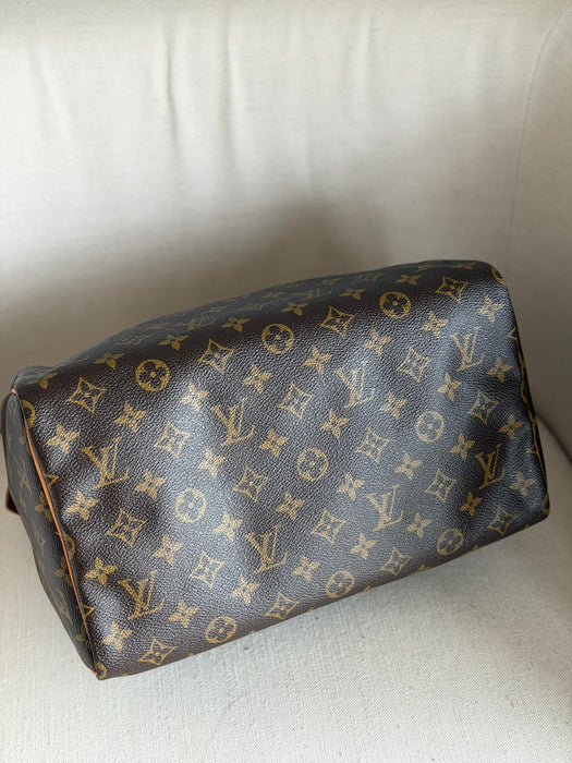 Louis Vuitton Speedy 30 with Strap