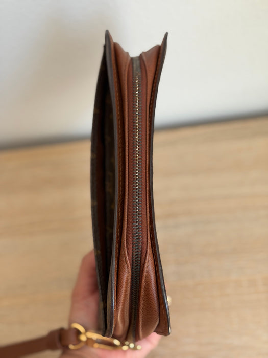 Louis Vuitton Orsay Clutch
