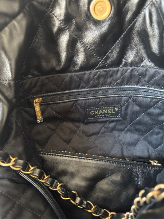 Chanel 22 Blk & Gold