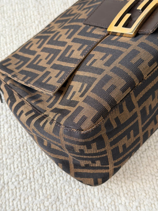 Fendi Mamma Baguette GHW