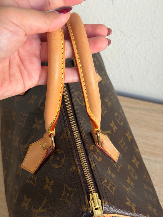 Louis Vuitton Speedy 30