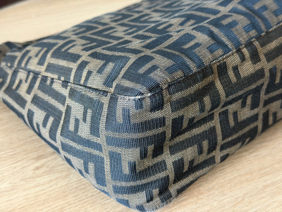 Fendi Mama Maxi Baguette SHW