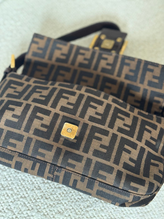 Fendi Baguette GHW