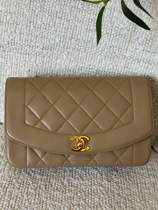 Chanel Diana 22 Beige GHW