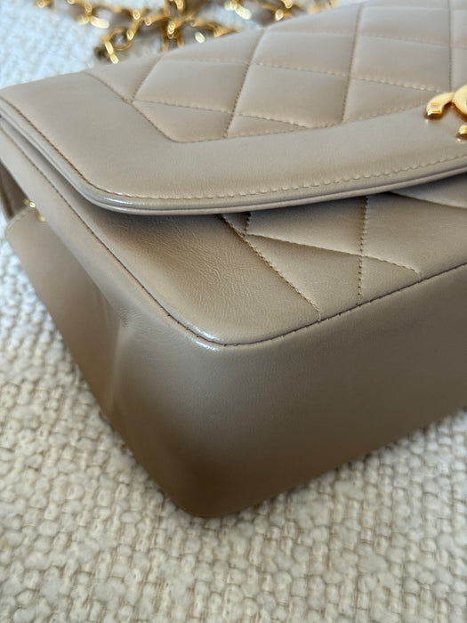 Chanel Diana 22 Beige GHW
