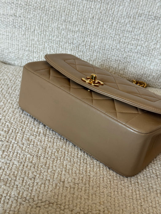 Chanel Diana 22 Beige GHW